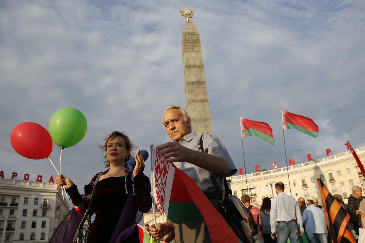 Митинг в поддержку Александра Лукашенко в центре Минска, Беларусь, 20 августа 2020 года. Фото: Татьяна Зенькович / EPA-EFE