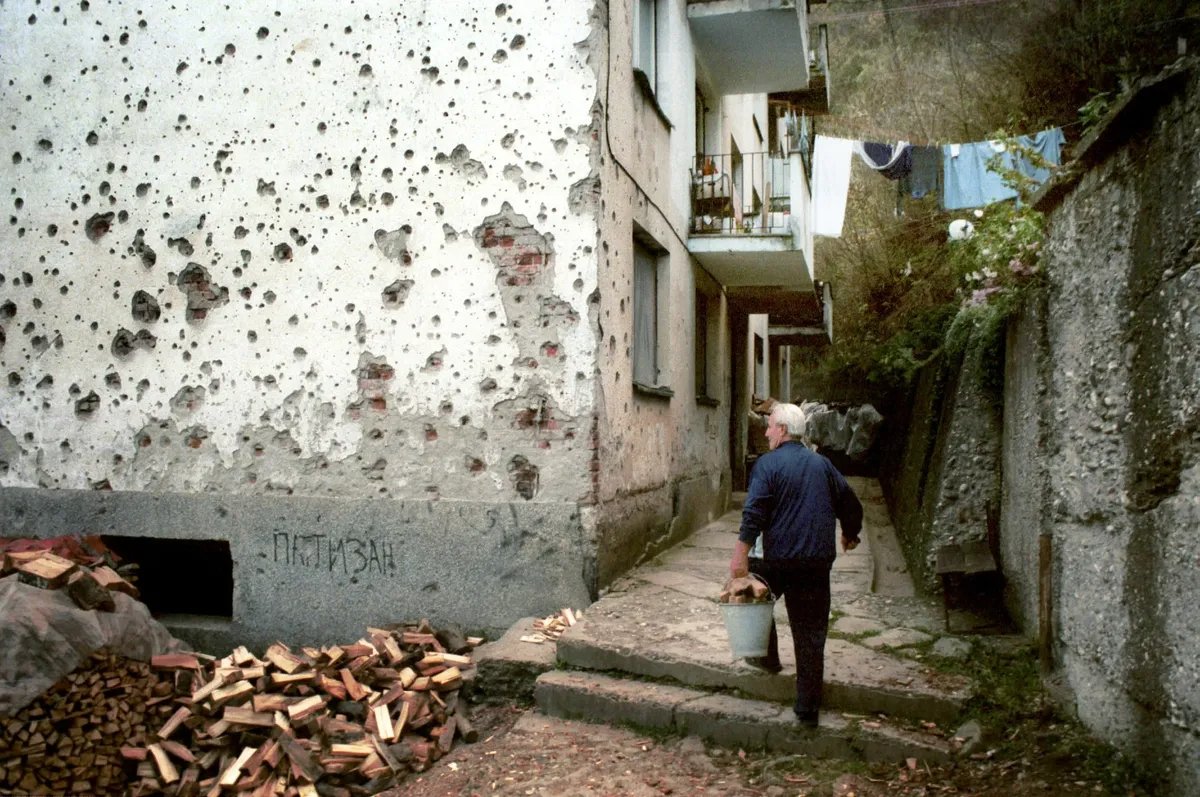 The aftermath of the shelling in Srebrenica. Photo: Kael Alford / Newsmakers