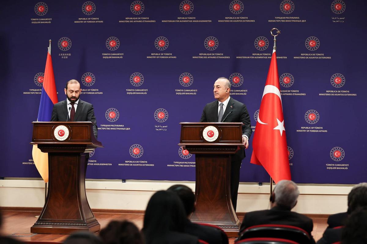 Министры иностранных дел Армении и Турции Арарат Мирзоян (слева) и Мевлют Чавушоглу на совместной пресс-конференции в Анкаре. 15 февраля 2023 года. Фото:  Мевлют Чавушоглу в Facebook