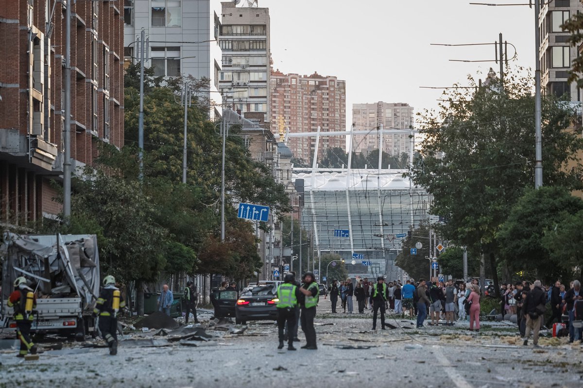 Последствия российского удара по Киеву, Украина, 28 августа 2025 года. Фото: Alina Smutko / Reuters / Scanpix / LETA