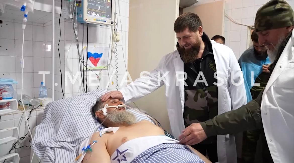 Руслан Геремеев после ранения в Мариуполе. Фото: Telegram-канал Рамзана Кадырова