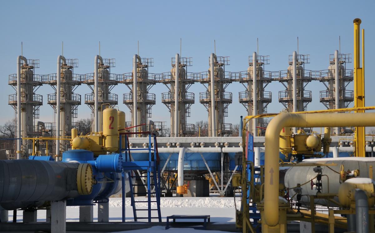 A view of gas pipes at the Dashava gas storage facility near the western Ukrainian town of Stryi, 14 February 2017. Photo: EPA/PAVLO PALAMARCHUK