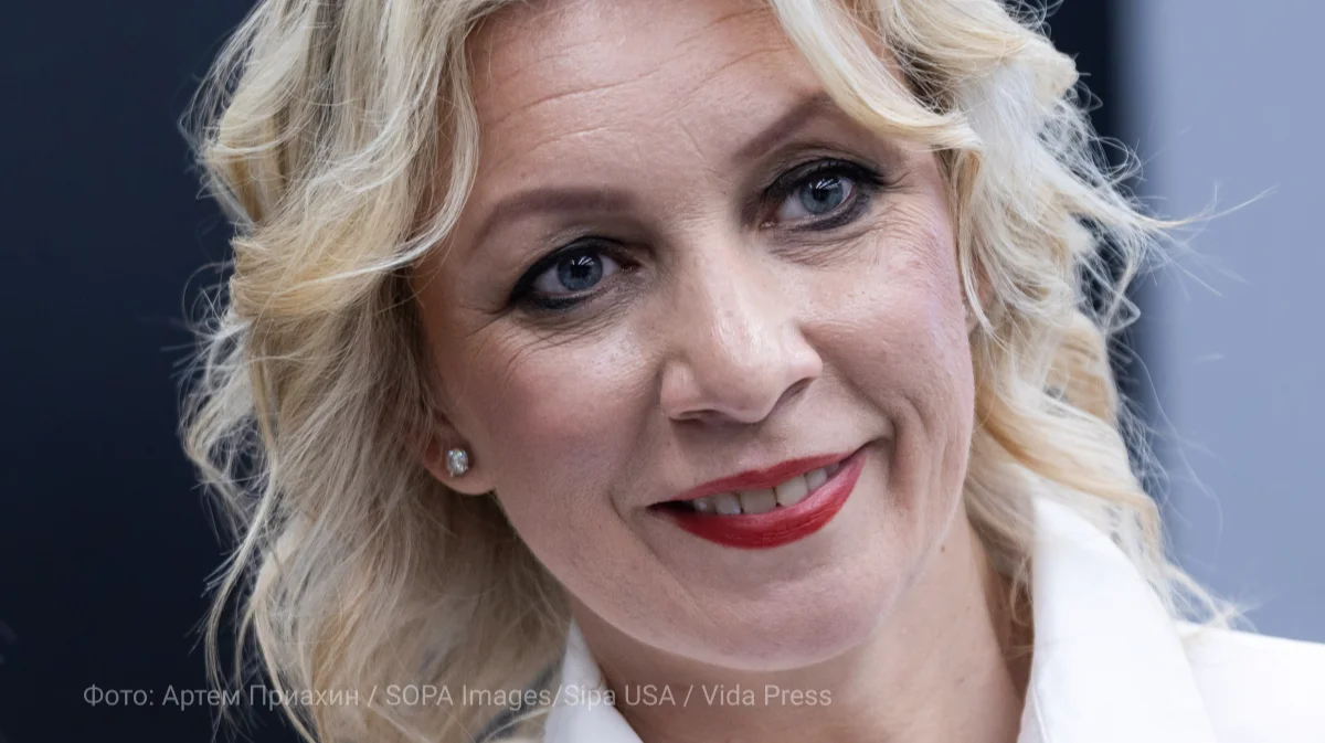 Мария Захарова заявила, что посольства и консульства России переполнены просьбами о помощи в переезде от иностранцев, которые: