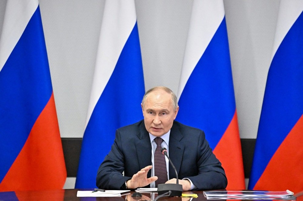 Vladimir Putin at a meeting with Russian defence industry leaders in Korolyov, Russia, 25 May 2024. Photo: EPA-EFE/SERGEY BOBYLEV / SPUTNIK / KREMLIN POOL