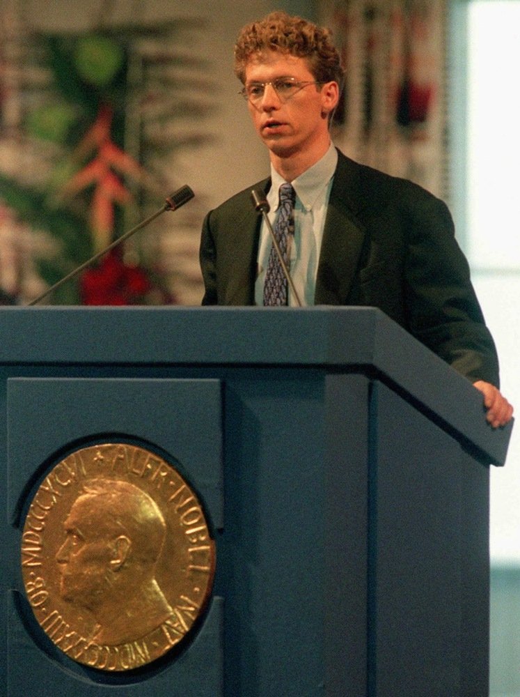 James Orbinski delivers his acceptance speech in Oslo after MSF won the Nobel Peace Prize in December 1999. Photo: EPA PHOTO SCANPIX/POOL/JON EGG