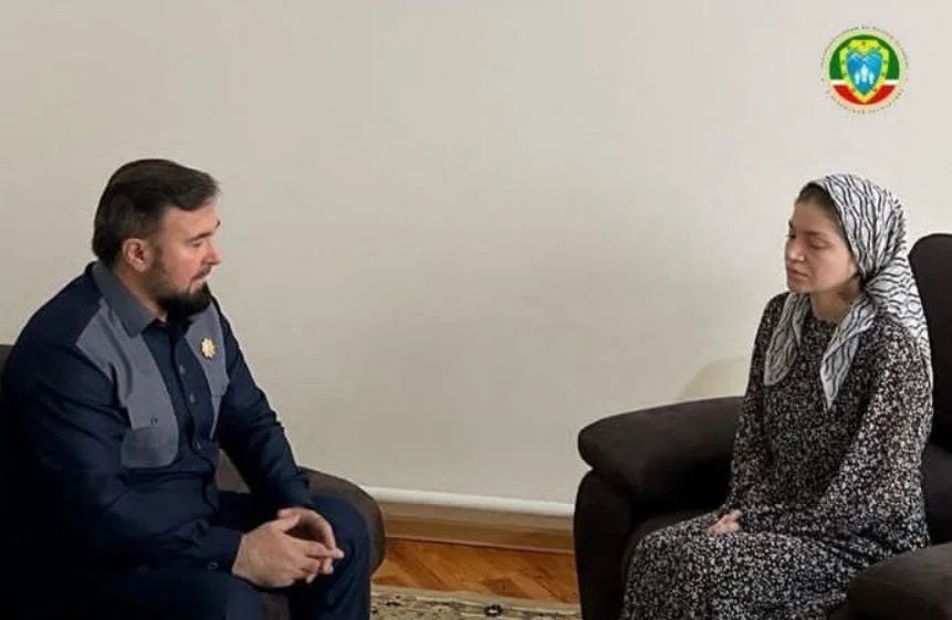 Suleymanova with the Chechen Commissioner for Human Rights, September 2023, photo: chechombudsman / Telegram