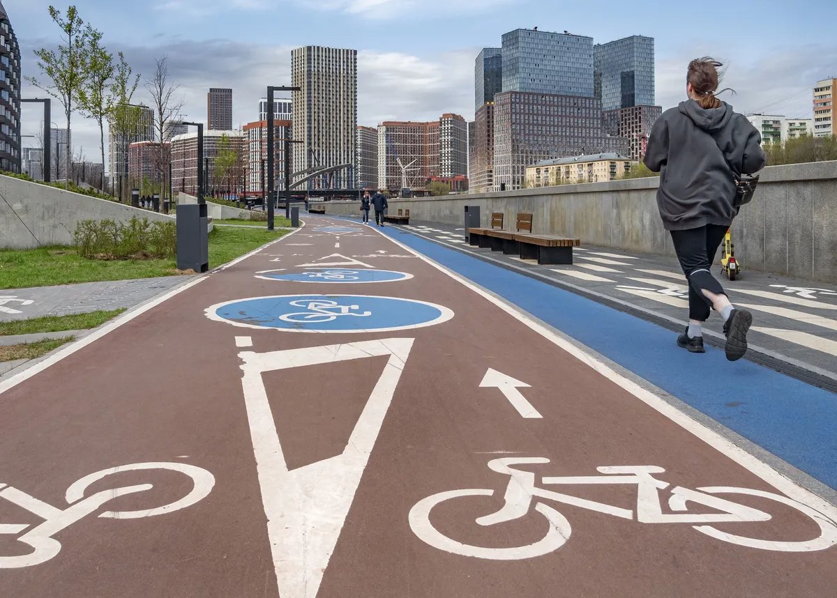 Bike lanes and jogging paths, Moscow, 21 April 2024. Photo: Konstantin Kokoshkin / Kommersant / Sipa USA / Vida Press