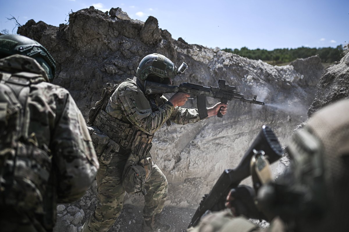 Российские военнослужащие во время боевой подготовки, 17 августа 2024 года. Фото: Сергей Бобылев / Спутник / Imago Images / SNA / Scanpix / LETA