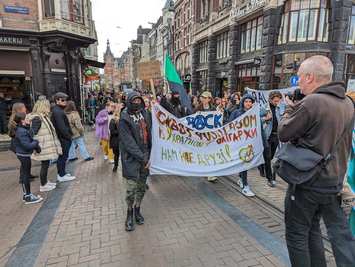 Митинг в Амстердаме. Фото: Федор Агапов, специально для «Новой газеты Европа»