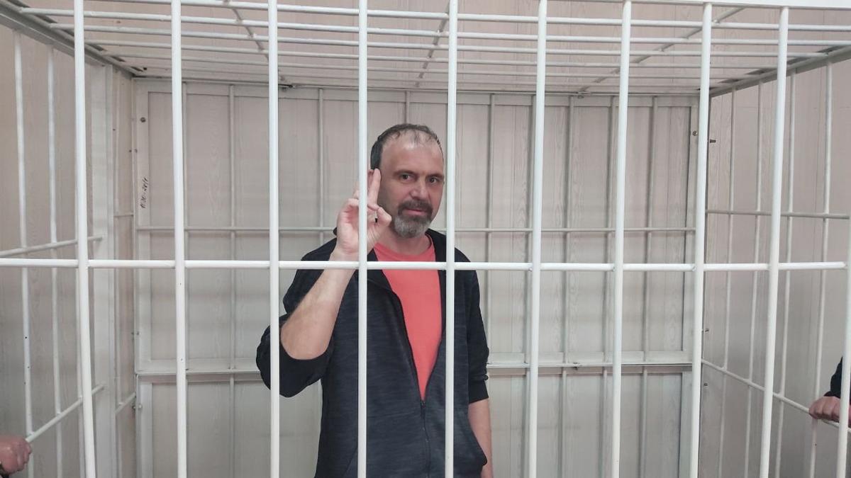 Михаил Афанасьев на заседании суда о мере пресечения, 15 апреля 2022 года. Фото: «Новая газета. Европа»
