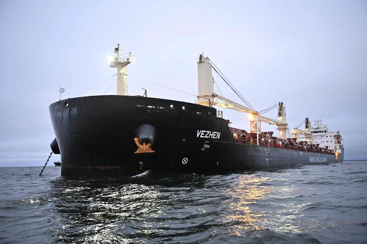 The bulk carrier Vezhen, which was detained by the Swedish authorities on 27 January 2025. Photo: Johan Nilsson / TT News Agency / AFP / Scanpix / LETA