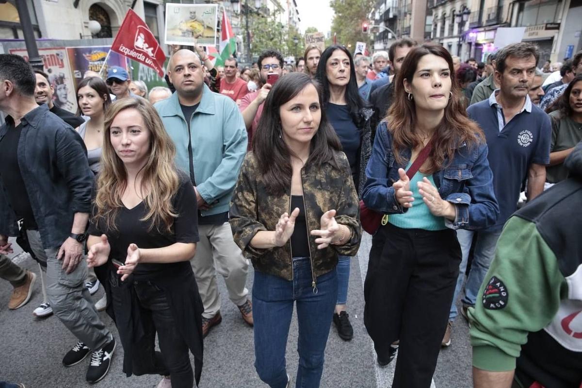 Ионе Беларра (в центре) на демонстрации в Мадриде. Фото:  Ионе Беларра/Twitter