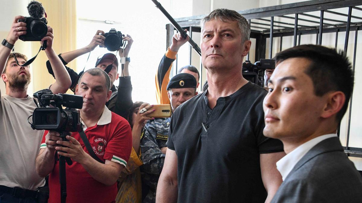 «Нам от этого больно, плохо и стыдно»