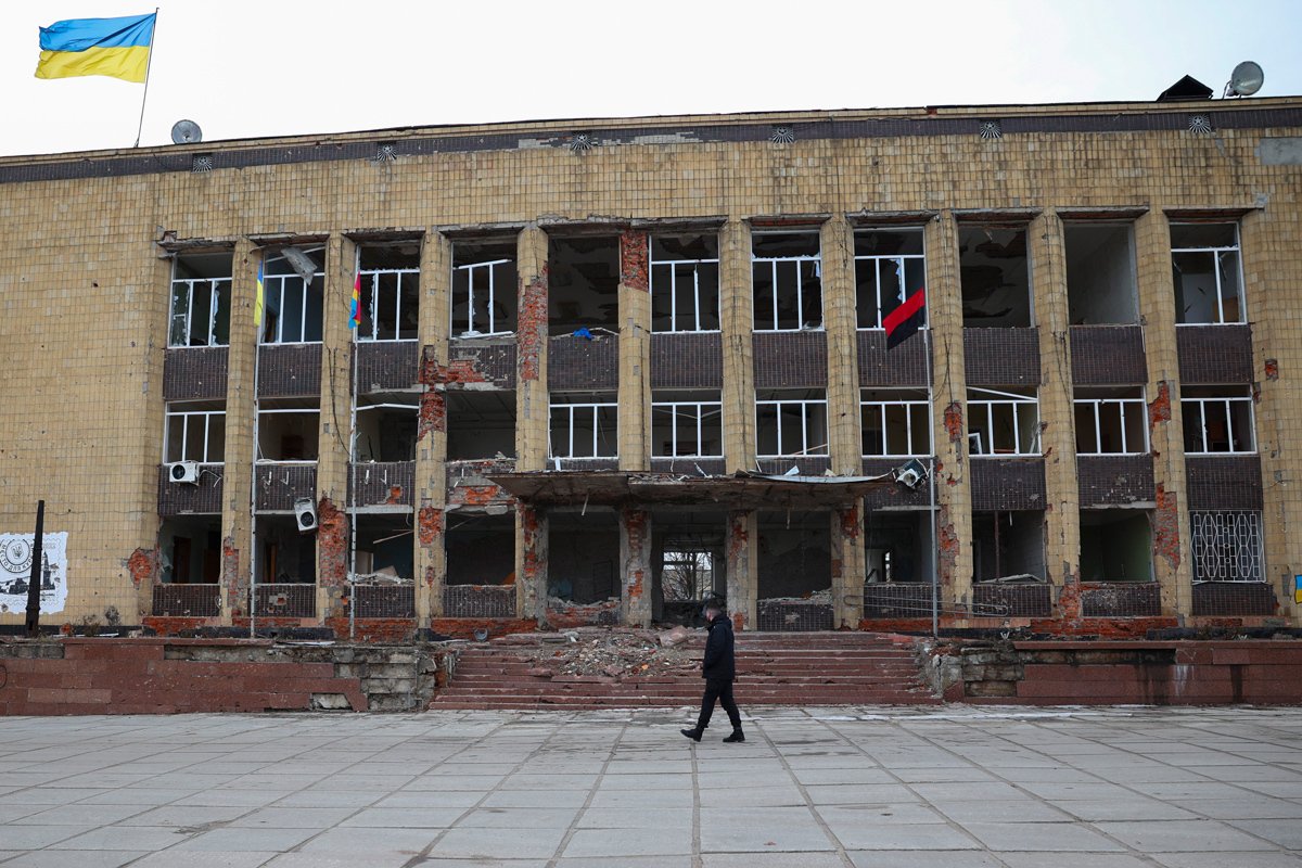 Руины администрации города Купянск в Харьковской области, Украина, 8 февраля 2024 года. Фото: Antonio Cotrim / EPA-EFE