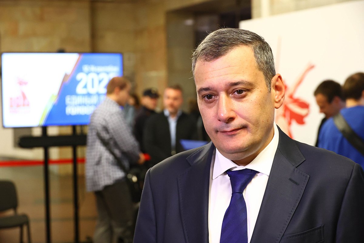 Временно исполняющий обязанности губернатора Курской области Александр Хинштейн, 12 сентября 2025 года. Фото: Ярослав Чингаев / Агентство «Москва»