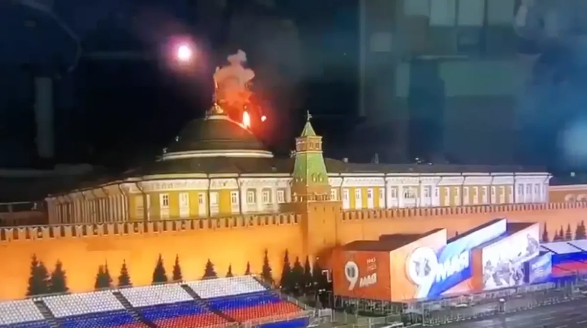 The moment two drones attacked the Kremlin in May 2023. Photo: social media video screenshot