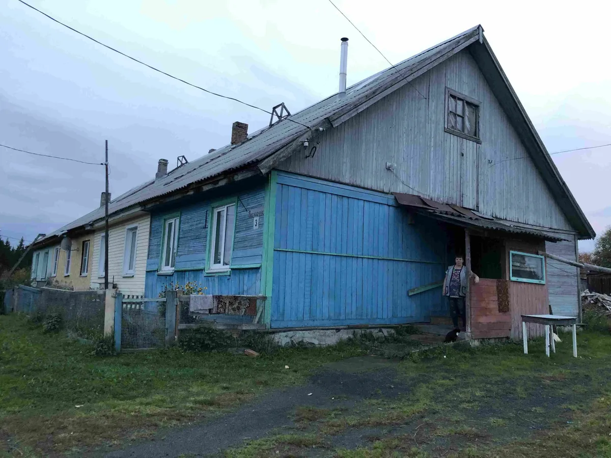 Глушь. Репортаж из села Деревянное, где пришедший с войны наемник с  товарищем убили шесть человек. Хотя в этом селе и так уже все мертвы —  просто еще не знают об этом —