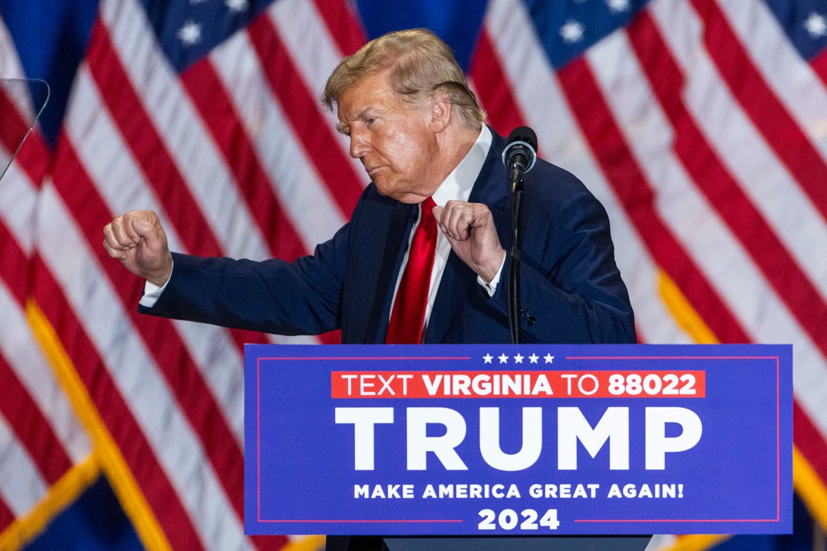 Дональд Трамп выступает перед сторонниками штате Вирджиния, США, 2 марта 2024 года. Фото: Jim Lo Scalzo / EPA-EFE