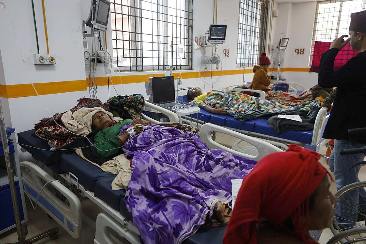 Пострадавшие от землетрясения в госпитале Бхури, Непалгандж. Фото: EPA-EFE / NARENDRA SHRESTHA