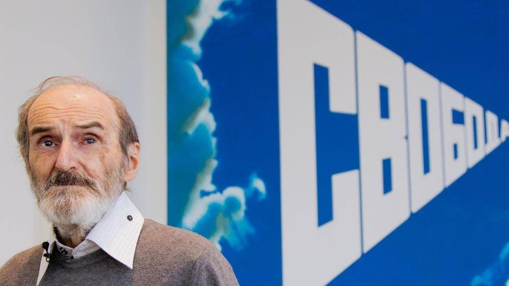 Умер художник Эрик Булатов — автор работ «Слава КПСС» и «Свобода есть свобода»