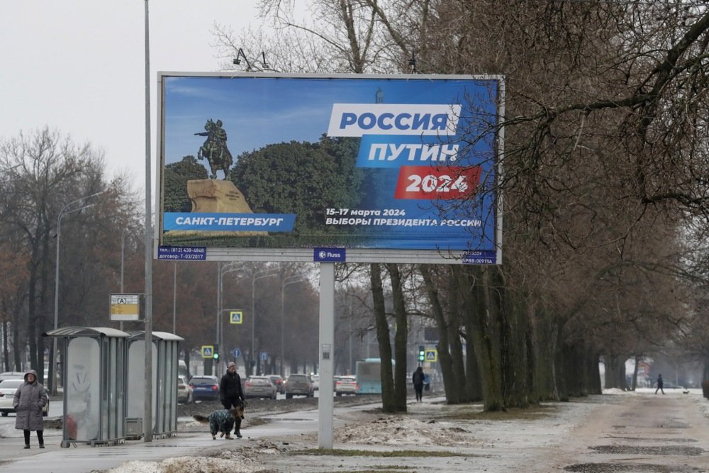 “Russia. Putin. 2024” A billboard announcing the 2024 presidential election in St. Petersburg. Photo: EPA-EFE/ANATOLY MALTSEV