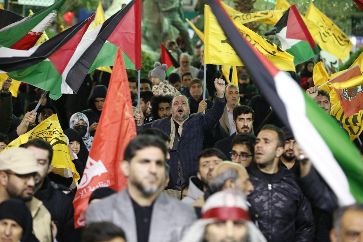 Антиизраильская демонстрация на площади Палестины в Тегеране, 1 апреля 2024 года. Фото: Abedin Taherkenareh / EPA-EFE