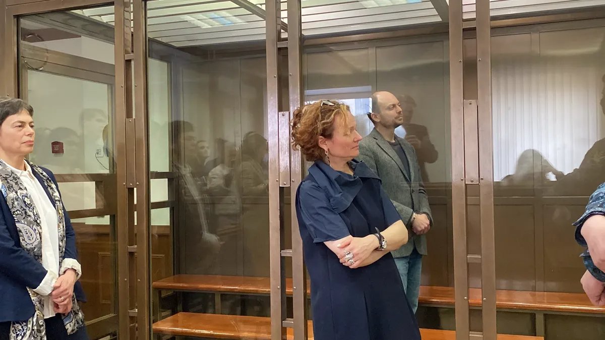 Владимир Кара-Мурза и адвокат Мария Эйсмонт перед приговором. Фото: пресс-служба Мосгорсуда