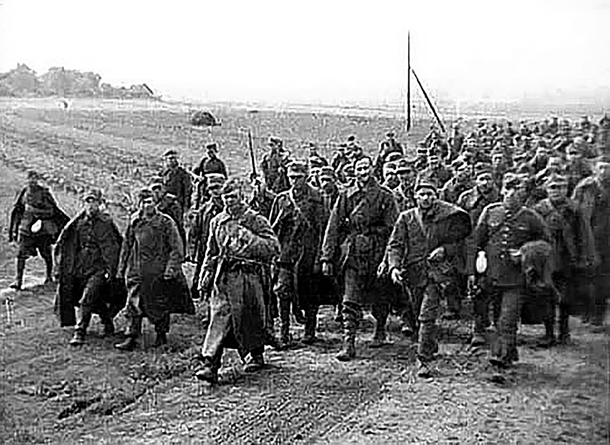 Польские пленные, взятые в плен Красной Армией, сентябрь 1939. Фото: общественное достояние / Wikipedia