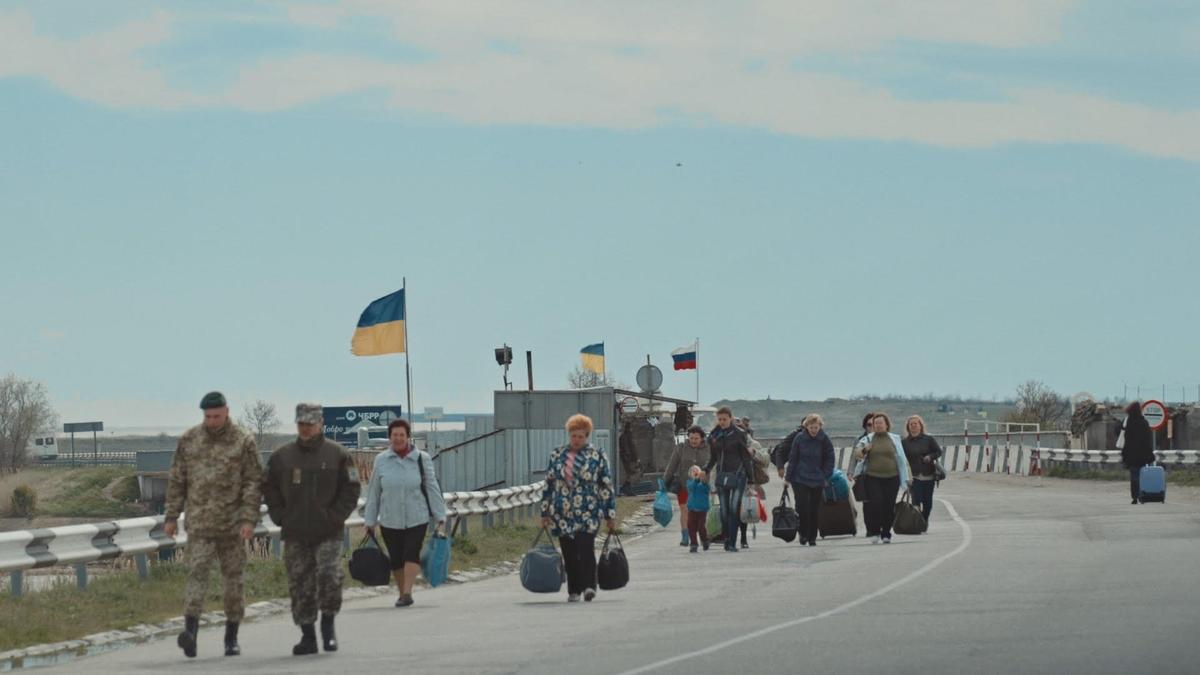 Граница между Крымом и Украиной. Кадр из фильма «Pushing Boundaries»