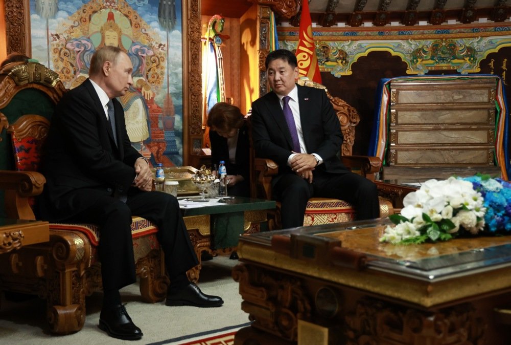 Vladimir Putin meets with Mongolian President Ukhnaagiin Khurelsukh during his visit to Ulaanbaatar, Mongolia on 3 September. Photo: EPA-EFE/VYACHESLAV PROKOFIEV / SPUTNIK / KREMLIN POOL