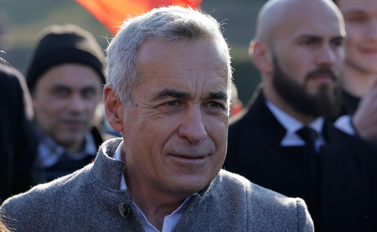 Călin Georgescu attends a ceremony at the Tomb of the Unknown Soldier in Bucharest, Romania, 24 January 2025. Photo: EPA-EFE / ROBERT GHEMENT