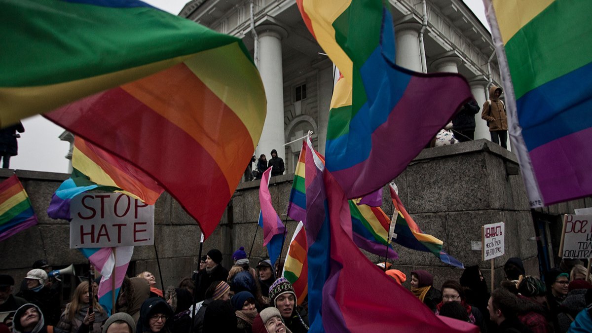 В какие места в Москве можно пойти на свидание однополой паре