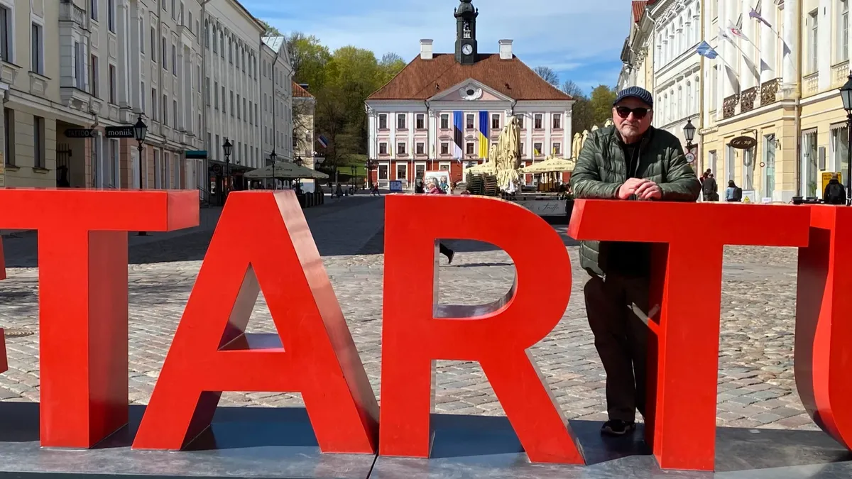 В гостях у Лотмана. Путешествие Александра Гениса в Тарту, или О роли  знаков во время войны — Новая газета Европа