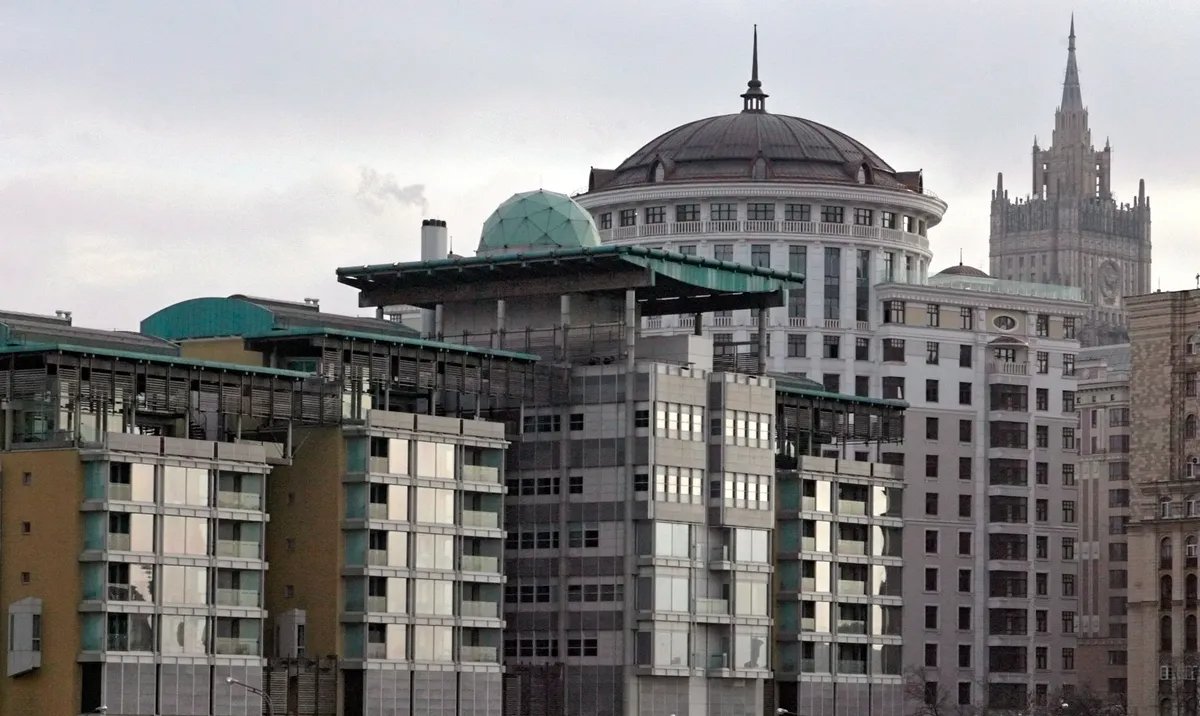 The British Embassy in Moscow. Photo: Sergei Ilnitsky / EPA