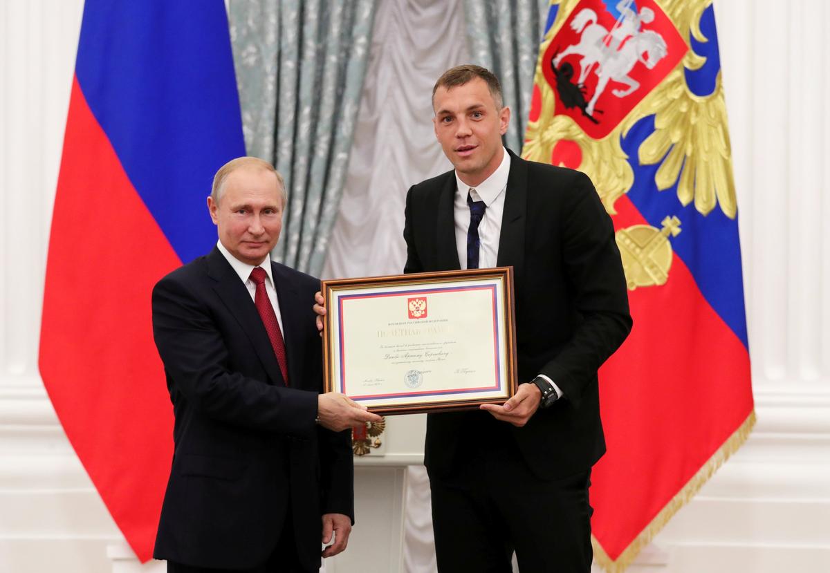 Владимир Путин и Артем Дзюба в Кремле, 28 июля 2018 г. Фото: Sputnik/Mikhail Klimentyev/Kremlin