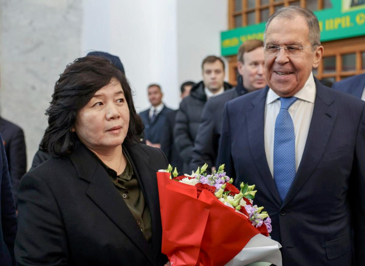 North Korean Foreign Minister Choe Son Hui with her Russian counterpart Sergey Lavrov in Moscow, 1 November 2024. Photo: EPA-EFE / RUSSIAN FOREIGN MINISTRY