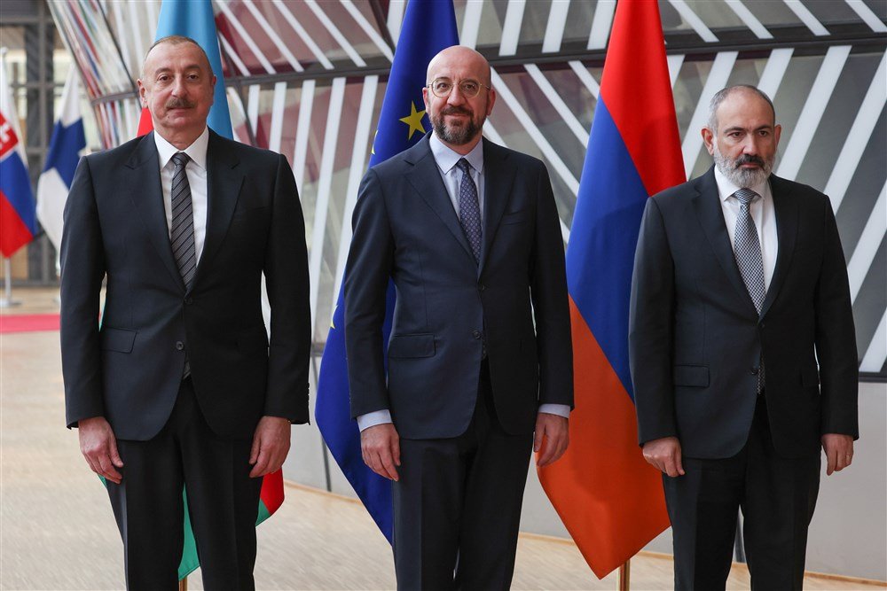Ильхам Алиев, Шарль Мишель и Никол пашинян. Фото: ЕРА