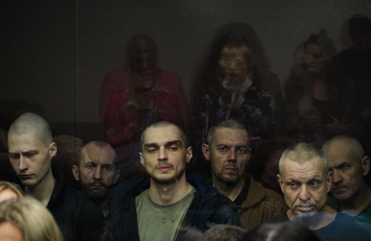 Украинские военнопленные из батальона «Азов» во время слушаний в военном суде в Ростове-на-Дону, Россия, 14 июня 2023 г. Фото: EPA-EFE