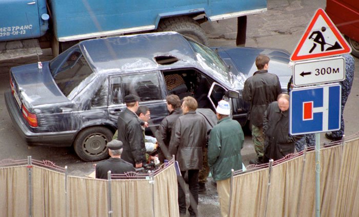 Автомобиль Виктора Новосёлова после покушения