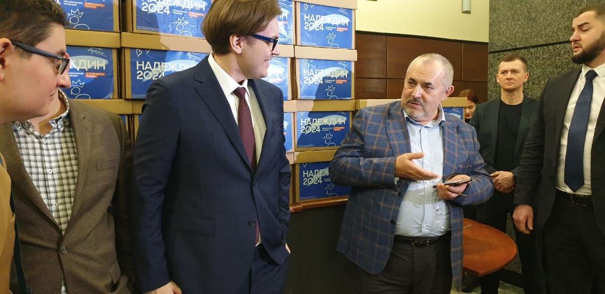 Борис Надеждин сдает подписи избирателей в ЦИК, фото: пресс-служба кандидата