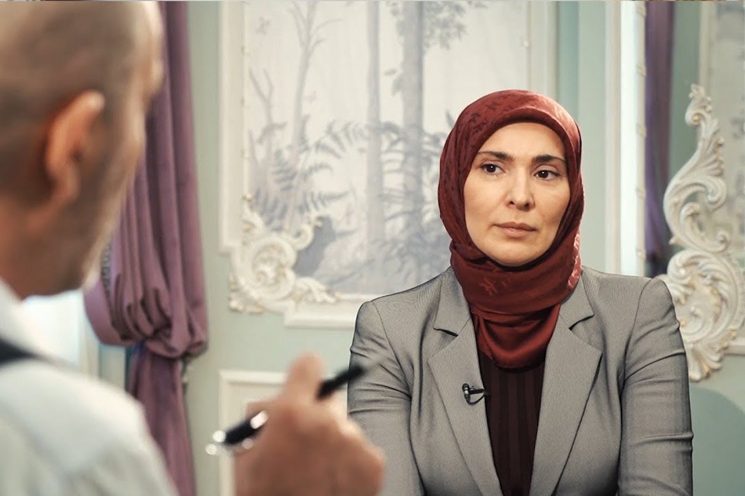 Айна Гамзатова, советник муфтия Дагестана, главный редактор журнала «Ислам». Фото: nnt_tv / Youtube