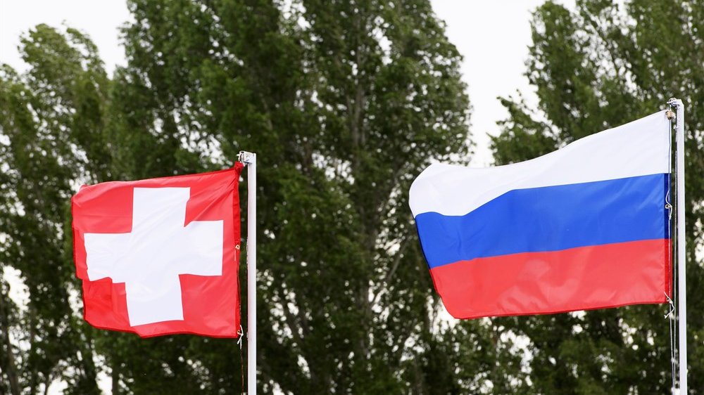 «Швейцария не спешит усложнять жизнь путинским миллиардерам»