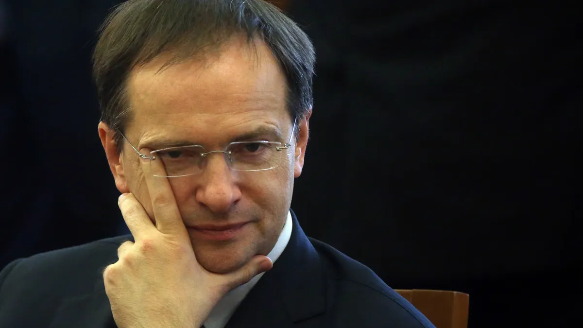 Новейшая история России в 14 вопросах по учебнику Мединского