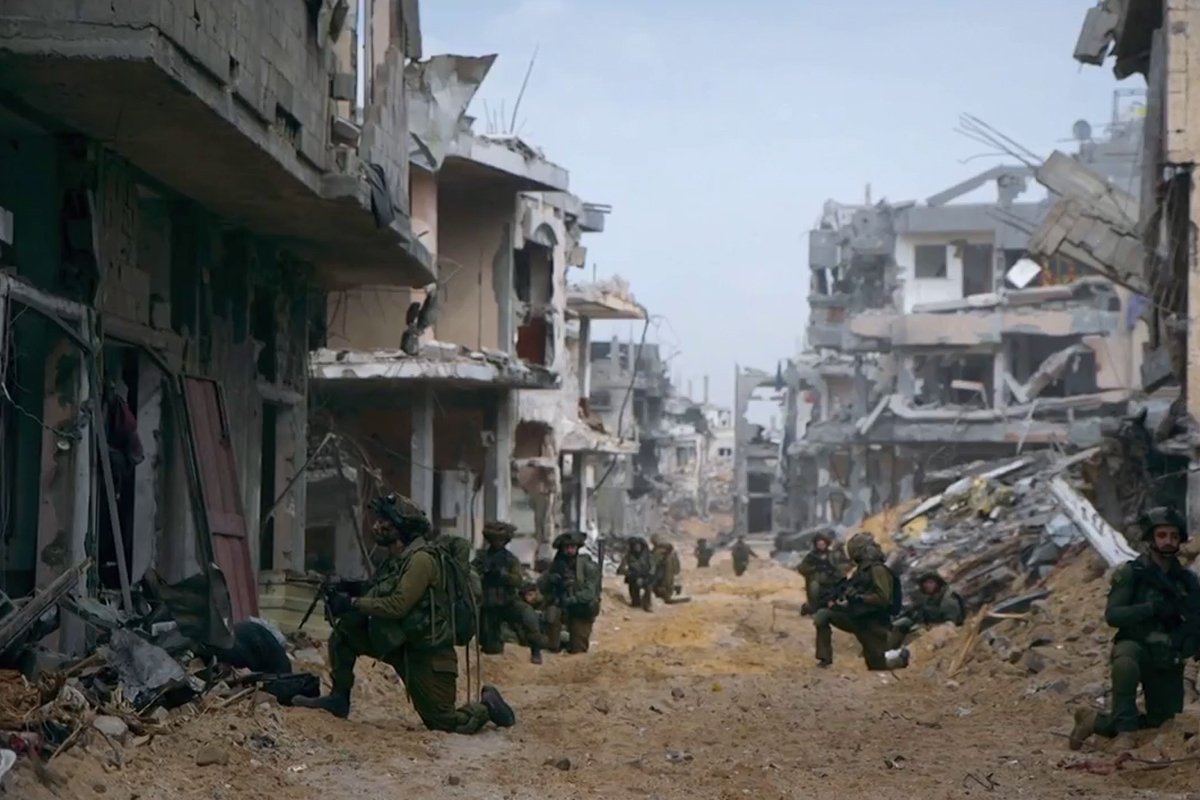 Солдаты Армии обороны Израиля в секторе Газа. 2023 год. Скриншот предоставлен UVDA, Keshet Broadcast