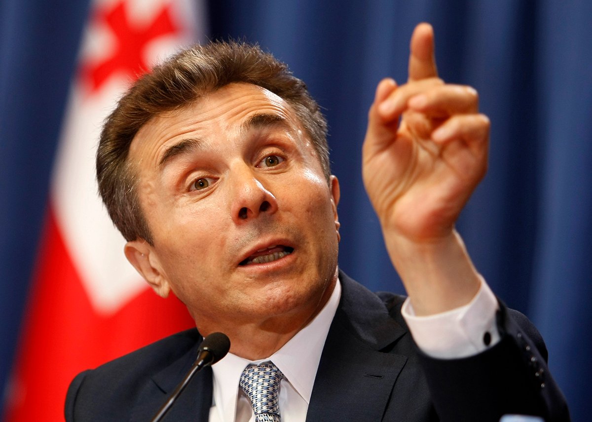 Бедзина Иванишвили на пресс-конференции в Тбилиси, Грузия, 3 июля 2013 года. Фото: Shakh Aivazov / AP / Scanpix / LETA