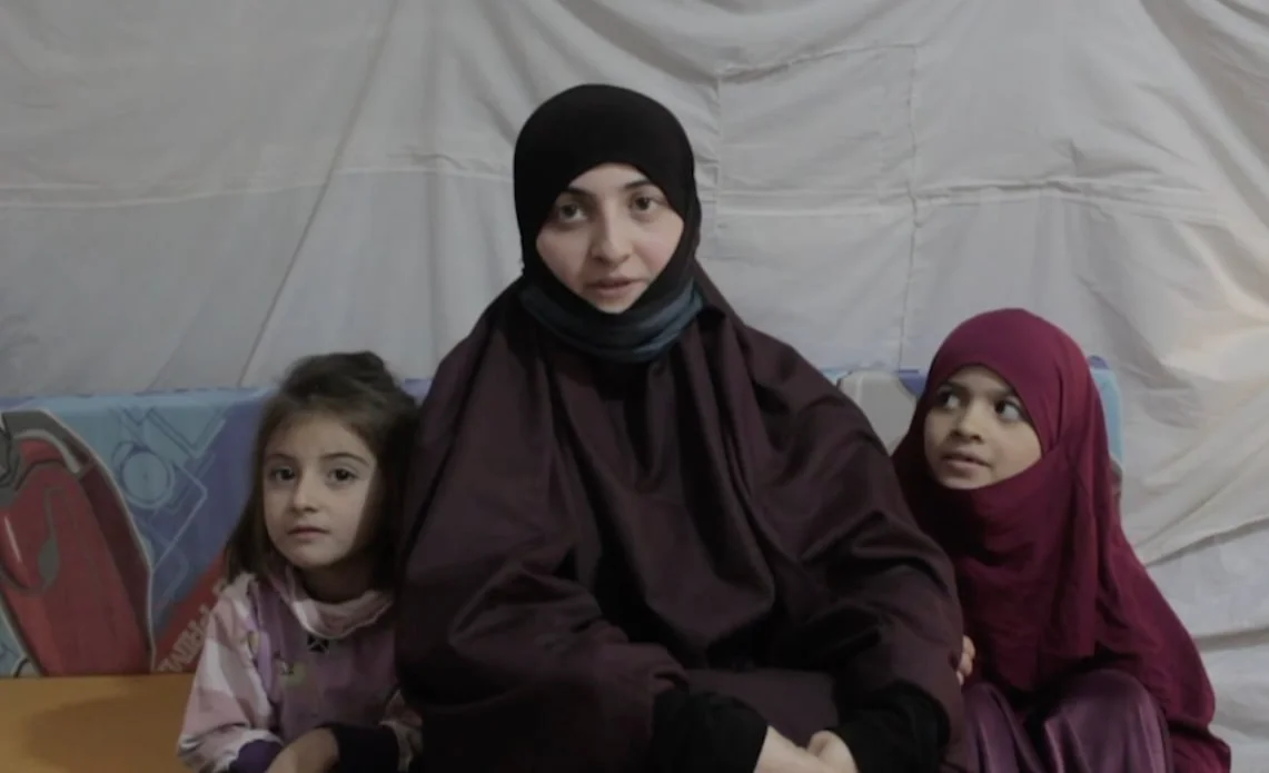 Жалбызды кәмпитпен ауызша секс Мишель Барреттің порно фотосуреттері