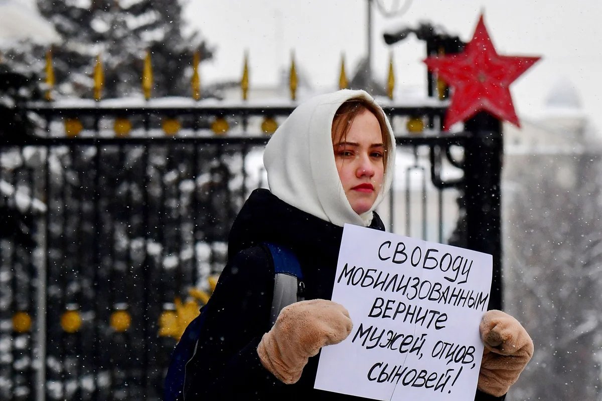 Safronova at a demobilisation rally in front of the Defence Ministry in Moscow, 6 January. Photo: Olga Maltseva / AFP / Scanpix / LETA