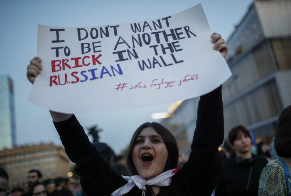 An opposition rally in Tbilisi protesting against the “foreign agent” bill in April. Photo: EPA-EFE/DAVID MDZINARISHVILI