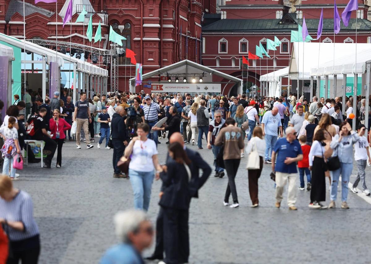 Фестиваль «Красная площадь 2023» в Москве. Фото:  Книжный фестиваль «Красная площадь»