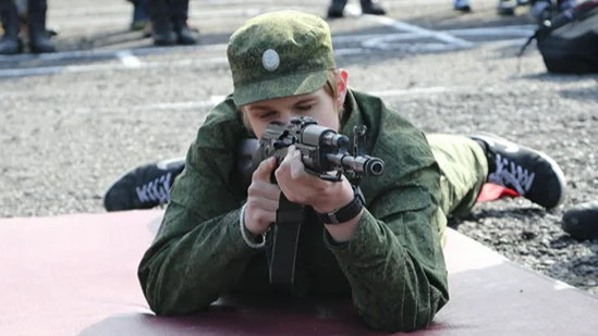 Автомат в руках держать и от пули погибать учат в школе, учат в школе, учат в школе